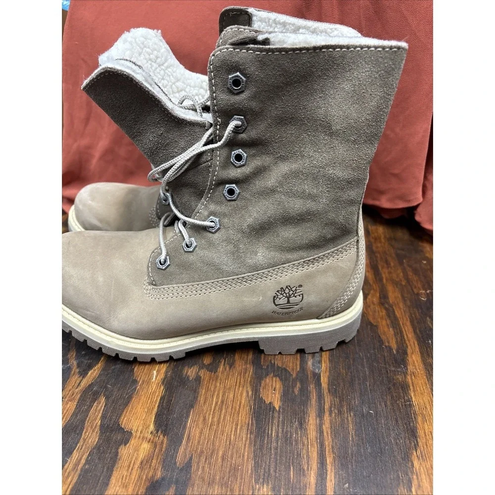 EUC Timberland Women's 6.5 M Waterproof Roll Fold-Down Teddy Fleece Brown 8330R